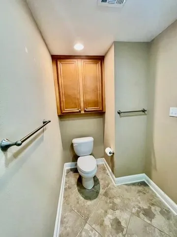 $287,000 | 34 South Court Villa Drive, Unit 34, Mandeville, LA 70471