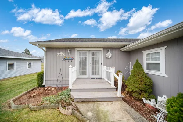 $239,900 | 14581 Glenbeigh Lane, Cement City, MI 49233