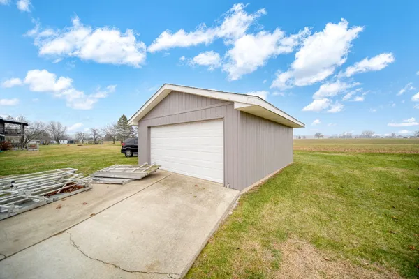 $239,900 | 14581 Glenbeigh Lane, Cement City, MI 49233