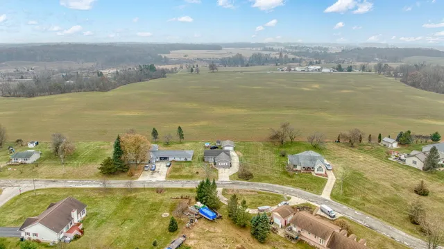 $259,000 | 14581 Glenbeigh Lane, Cement City, MI 49233