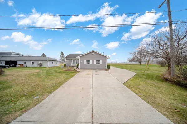 $239,900 | 14581 Glenbeigh Lane, Cement City, MI 49233