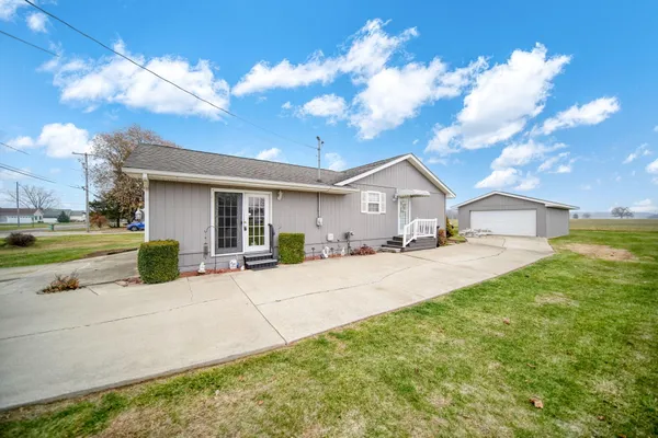 $239,900 | 14581 Glenbeigh Lane, Cement City, MI 49233