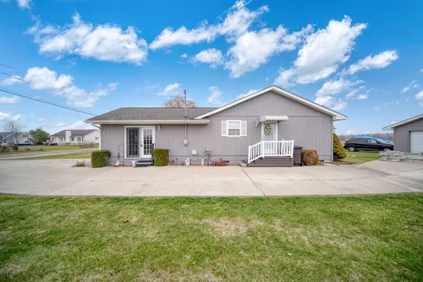 $239,900 | 14581 Glenbeigh Lane, Cement City, MI 49233