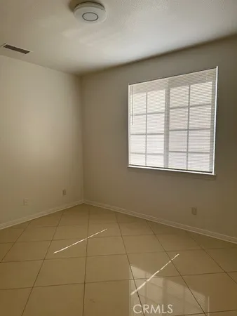 $2,900 | 12336 Osprey Lane, Victorville, CA 92392