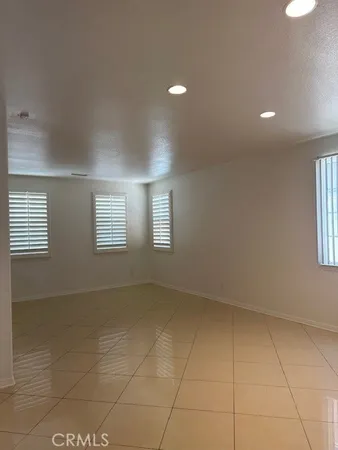 $2,900 | 12336 Osprey Lane, Victorville, CA 92392