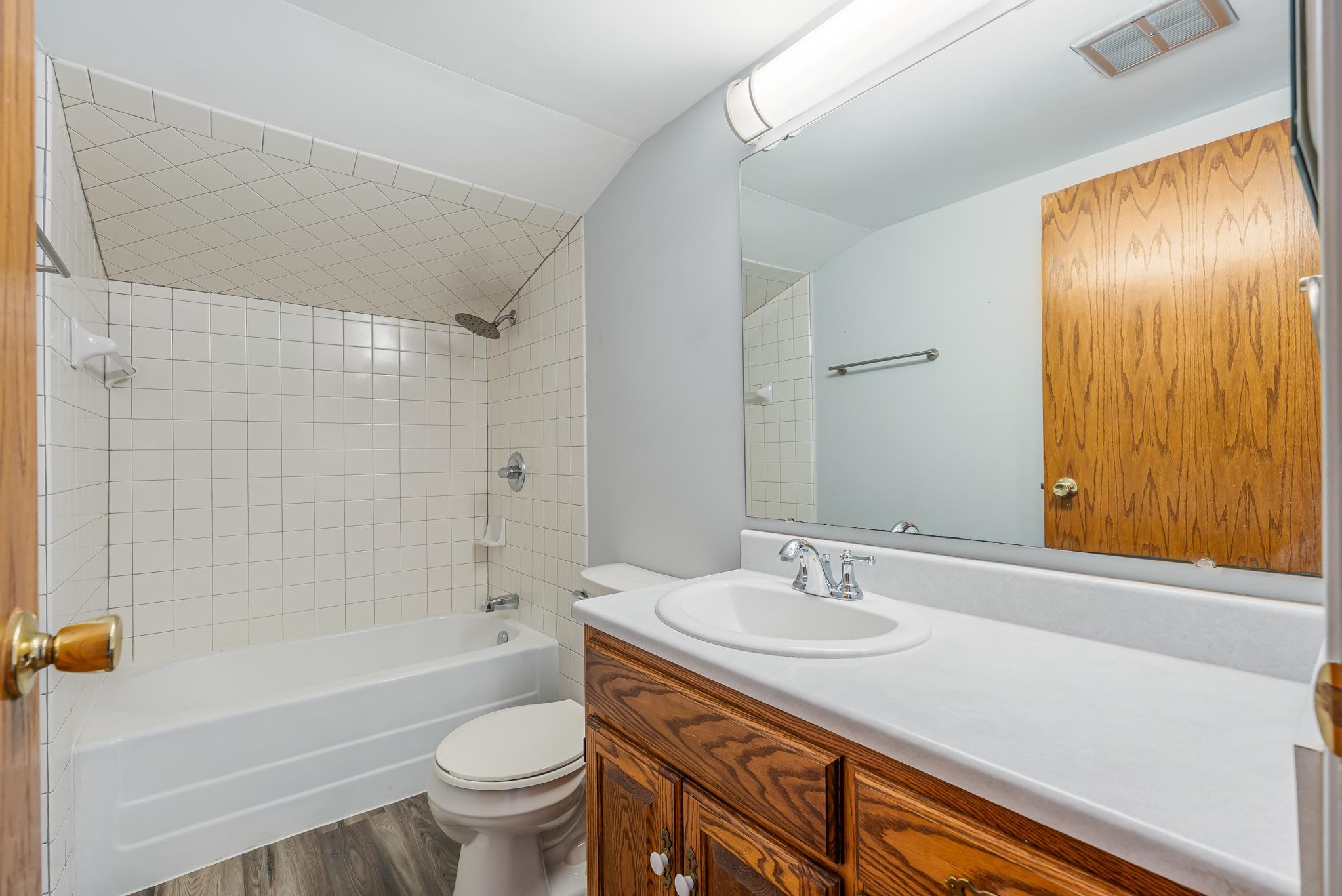 2409 Omro Road Oshkosh, WI 54904 - Photo 12 of 25
