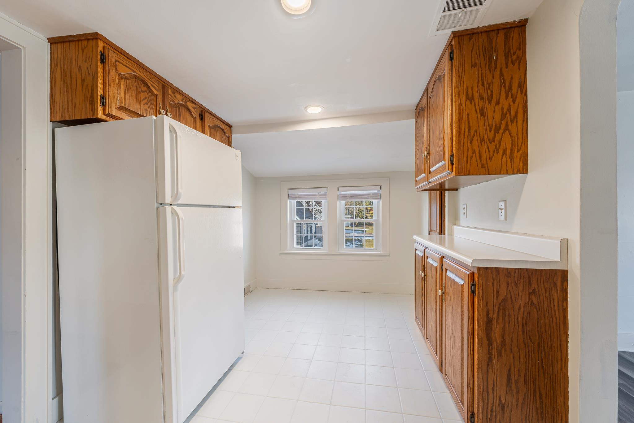 2409 Omro Road Oshkosh, WI 54904 - Photo 8 of 25