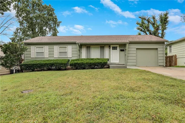 $224,900 | 4512 South Grand Avenue, Independence, MO 64055