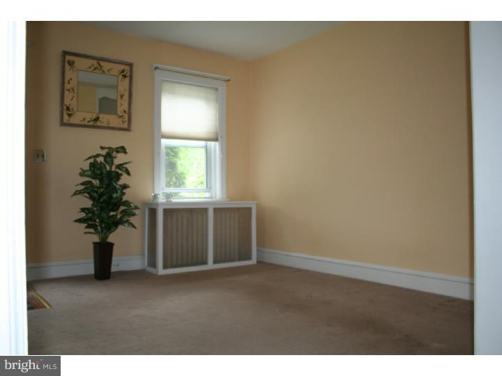 154 St Pauls Road Ardmore, PA 19003 - Photo 6 of 21 Living Room
