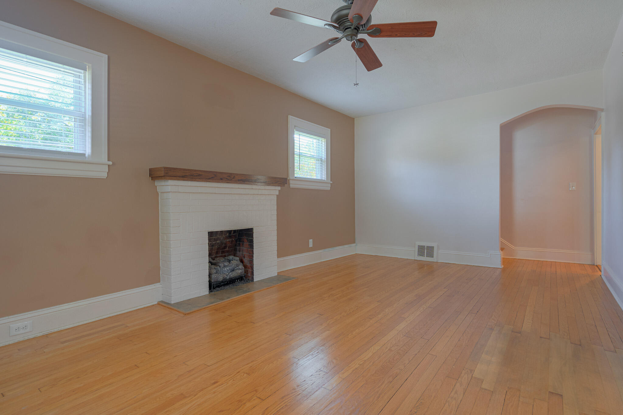 2502 Alberta Avenue Southwest Roanoke, VA 24015 - Photo 16 of 53 2502_Alberta_Web-16