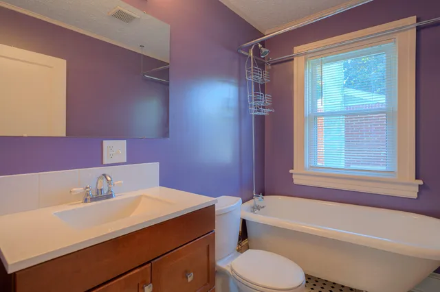 $1,995 | 2502 Alberta Avenue Southwest, Roanoke, VA 24015