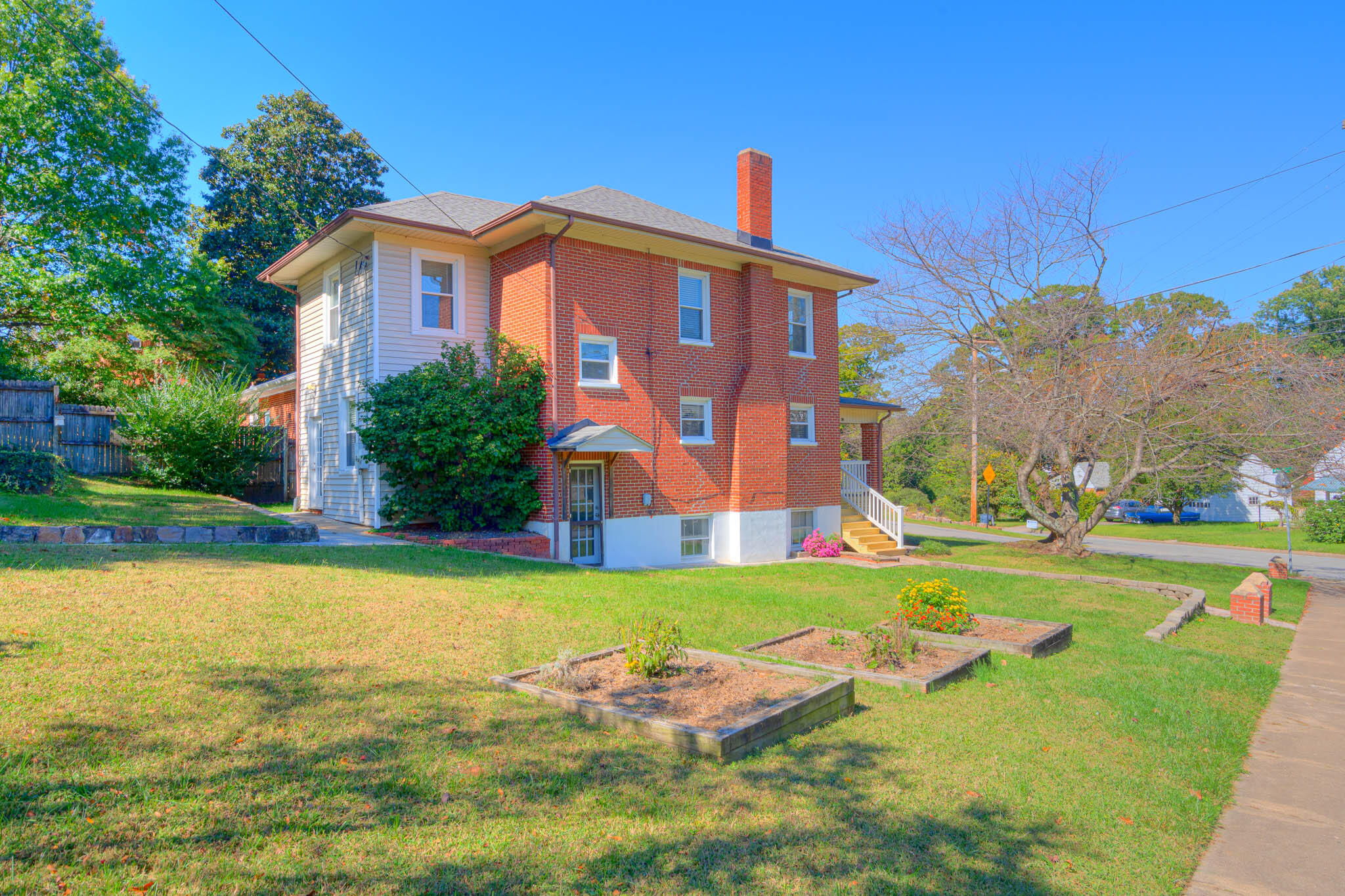 2502 Alberta Avenue Southwest Roanoke, VA 24015 - Photo 6 of 53 2502_Alberta_Web-6