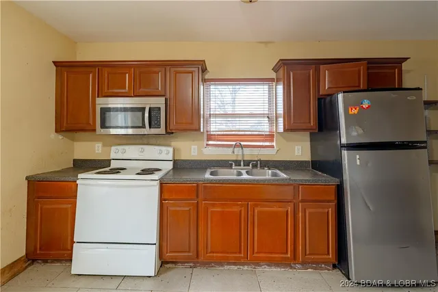 $99,000 | 124 Hays Drive, Eldon, MO 65026