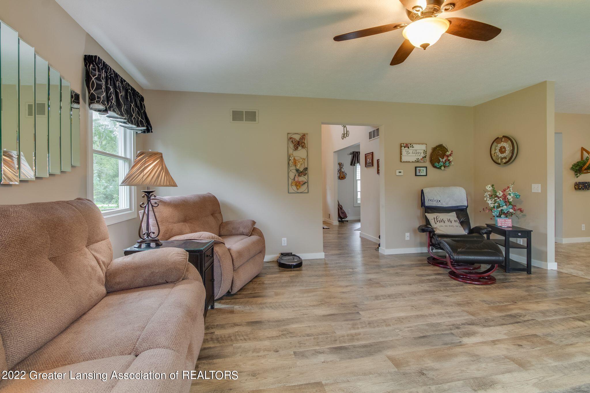 8800 Leverett Road Grand Ledge, MI 48837 - Photo 23 of 53 JVVLjodI
