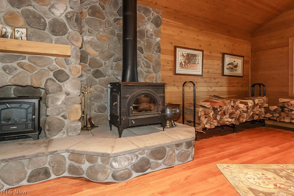 7233 Middle Ridge Road Madison, OH 44057 - Photo 4 of 35