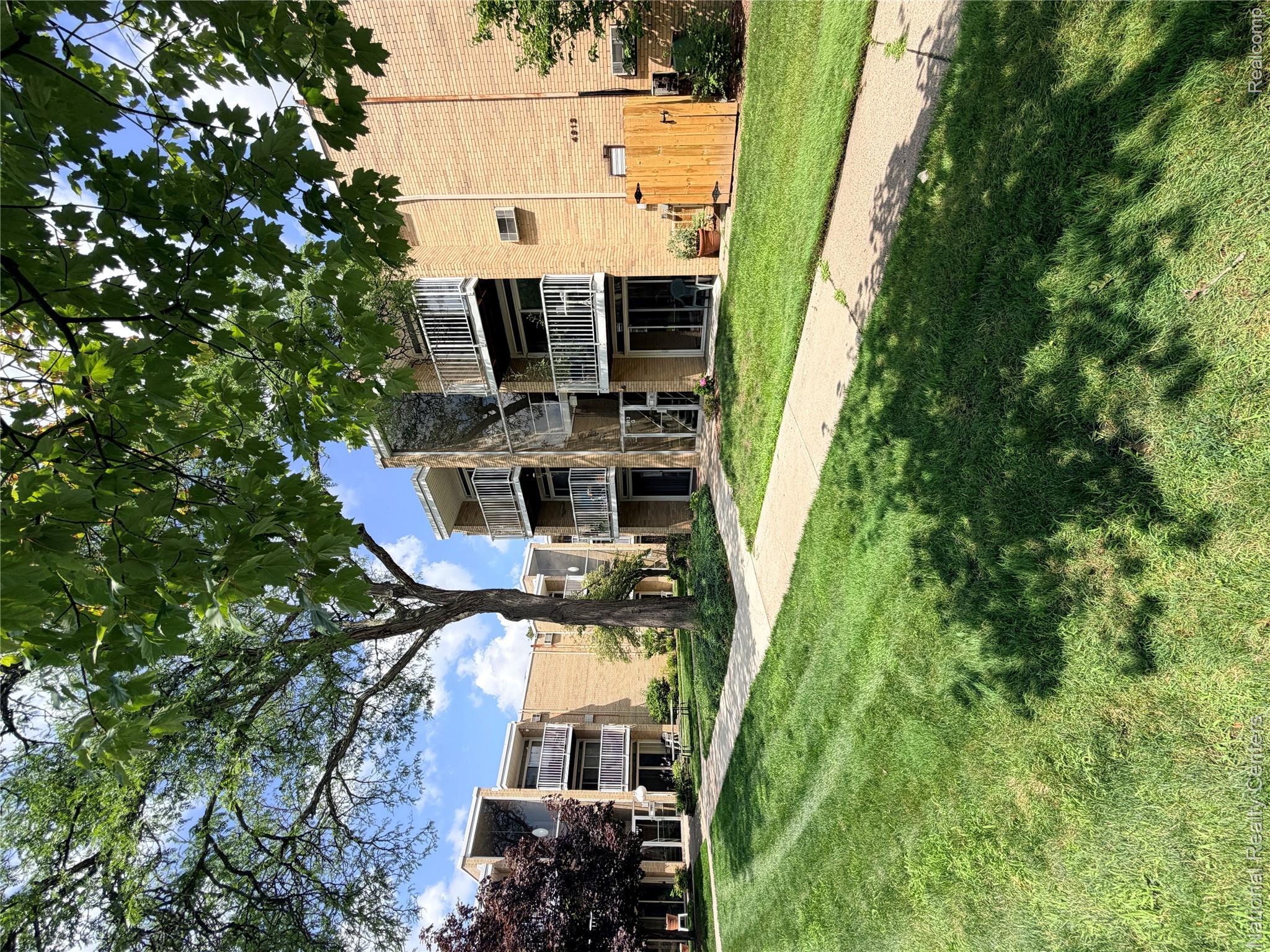 4913 Crooks Road, Unit G4 Royal Oak, MI 48073 - Photo 2 of 19 02_Courtyard.JPG
