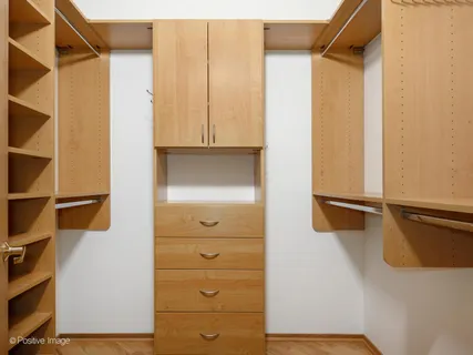 $799,900 | 910 South Michigan Avenue, Unit 1811, Chicago, IL 60605