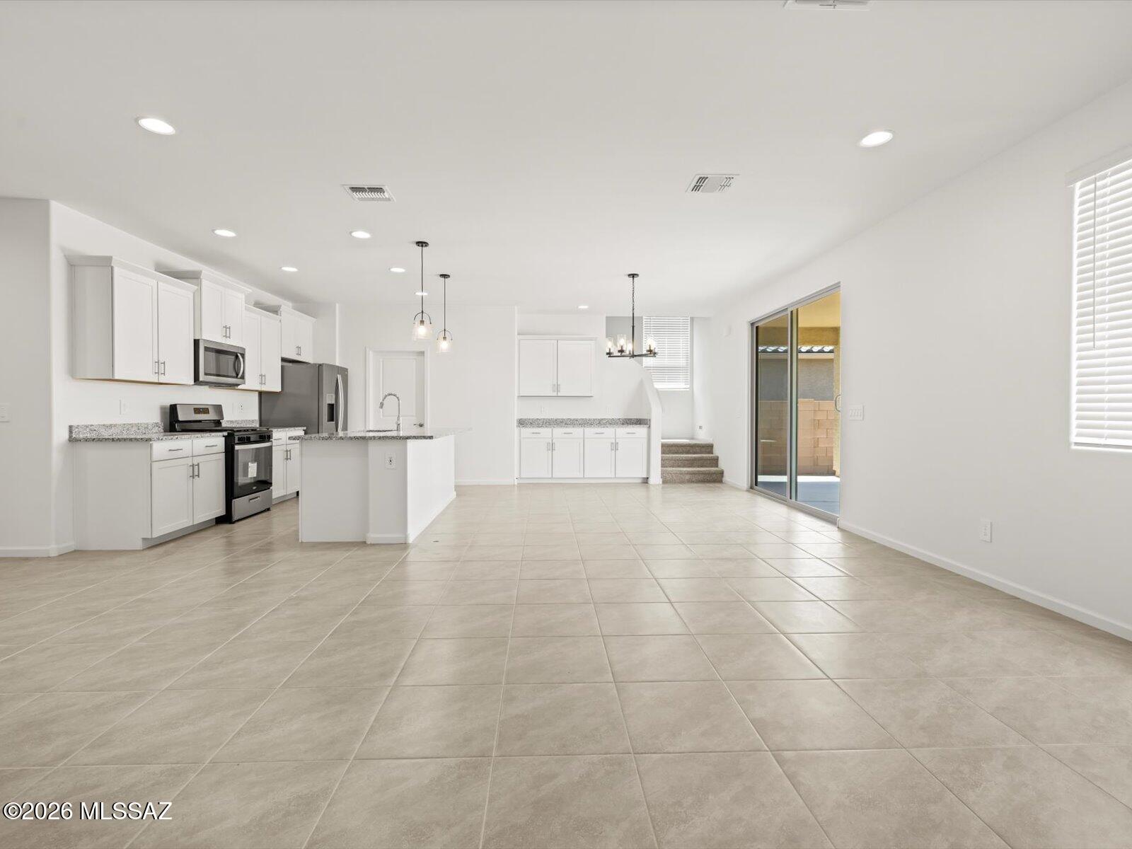 5156 West Bowen House Road Tucson, AZ 85757 - Photo 2 of 32