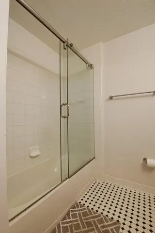 $5,000 | 185 Northeast 4th Avenue, Unit 210, Delray Beach, FL 33483