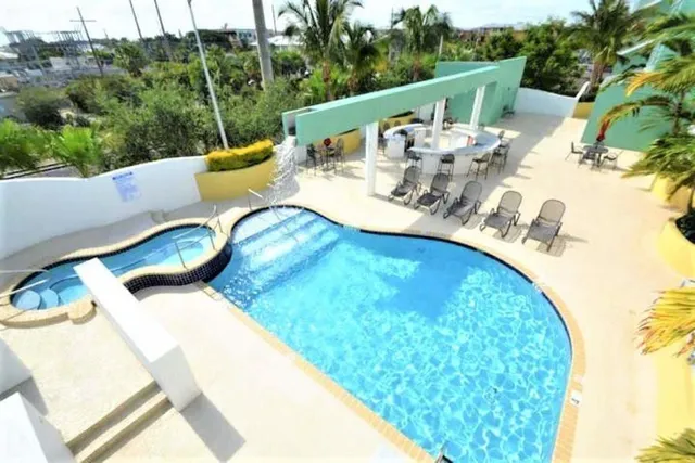 $5,000 | 185 Northeast 4th Avenue, Unit 210, Delray Beach, FL 33483