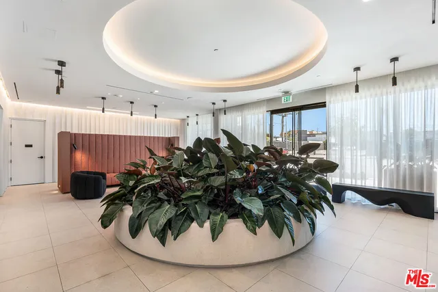 $4,595 | 10700 Tabor Street, Unit 523, Los Angeles, CA 90034