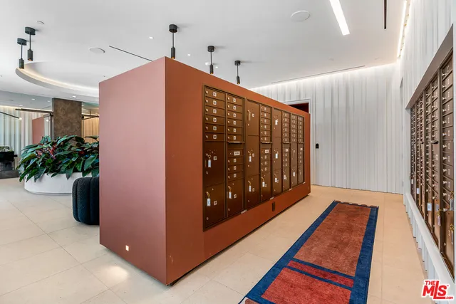 $4,595 | 10700 Tabor Street, Unit 523, Los Angeles, CA 90034