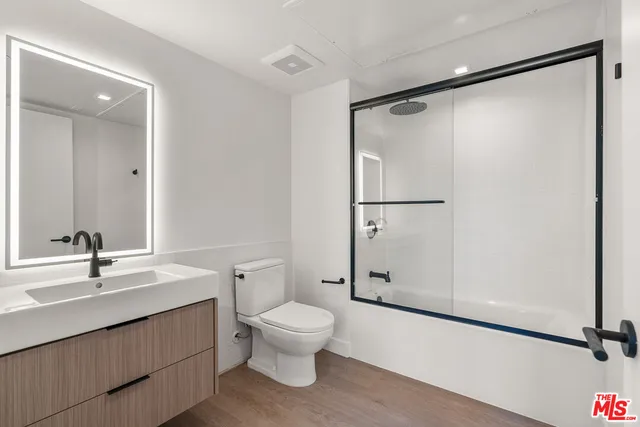 $4,595 | 10700 Tabor Street, Unit 523, Los Angeles, CA 90034