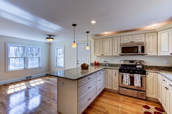 20 Maple Street Sherborn, MA 01770 - Photo 8 of 27 Gallery Image 8