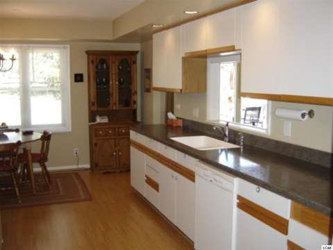 1246 Trenton Road Adrian, MI 49221 - Photo 6 of 25 20398942-5.JPG