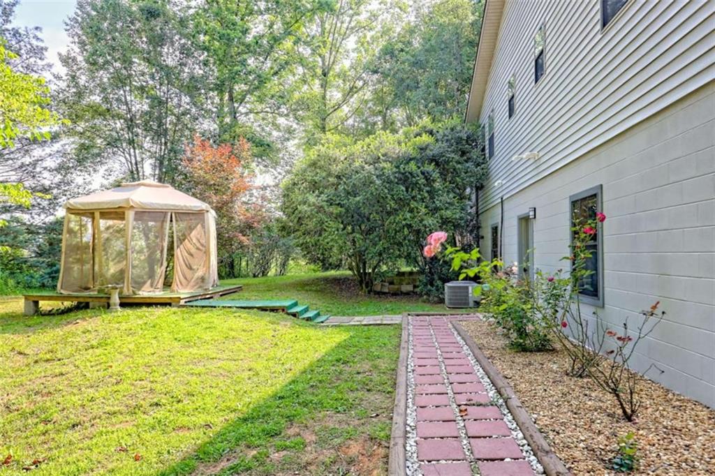 28 Coon Tail Road Blairsville, GA 30512 - Photo 11 of 100