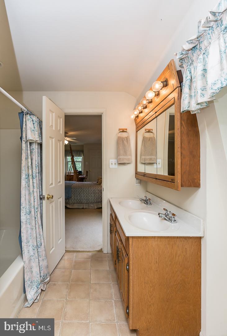 1279 Argyle Road Berwyn, PA 19312 - Photo 54 of 73 Jack and Jill bath-3rd floor