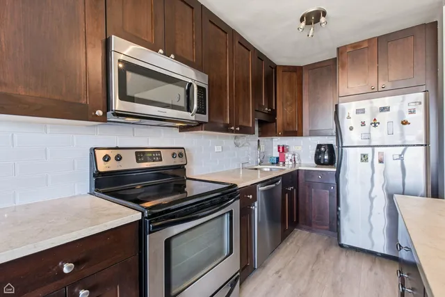 $2,500 | 2930 North Sheridan Road, Unit 1608, Chicago, IL 60657