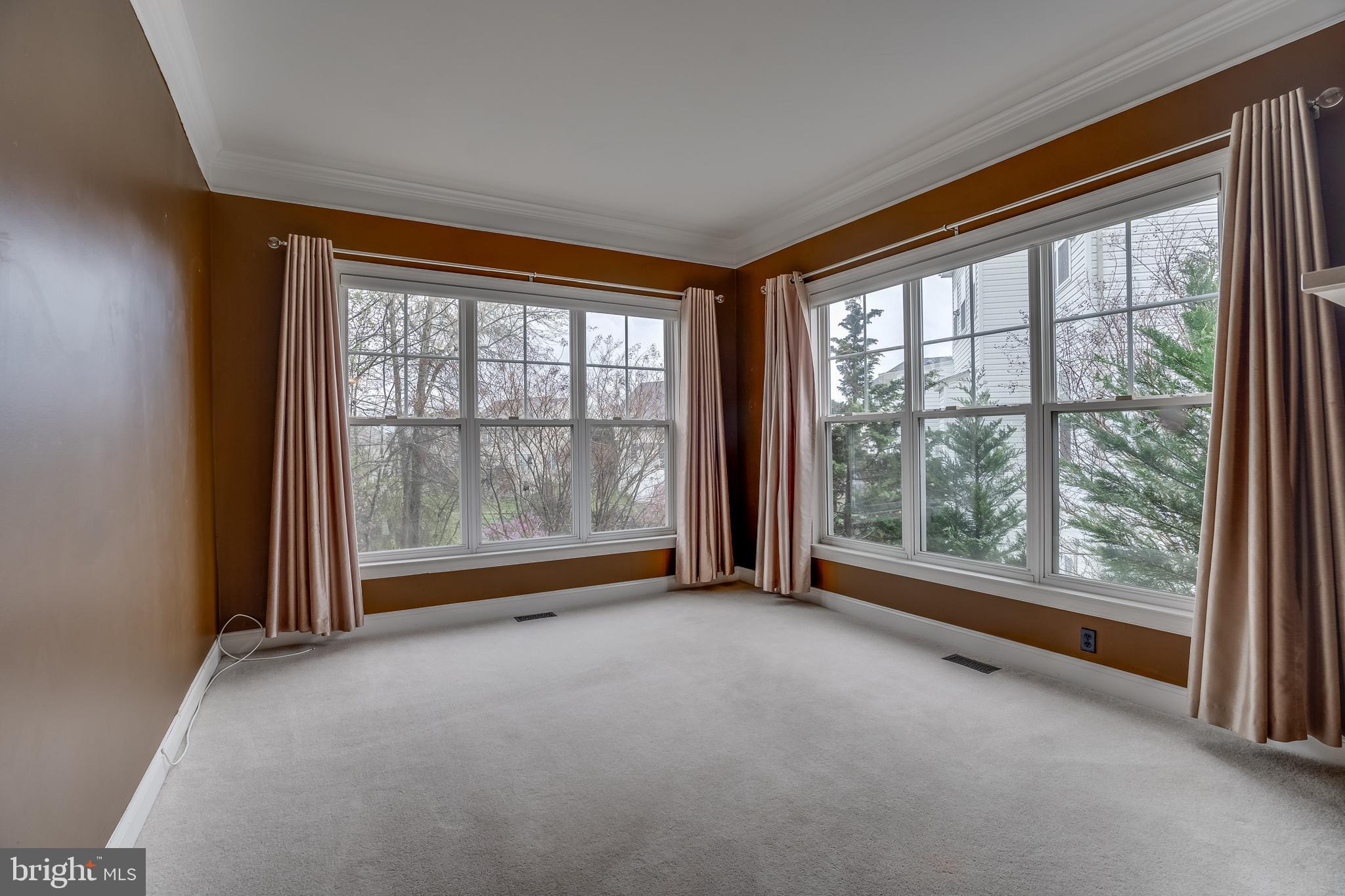 9014 Roaring Spring Loop Bristow, VA 20136 - Photo 8 of 61 Gallery Image 8