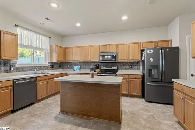 $330,000 | 27 Border Avenue, Simpsonville, SC 29680