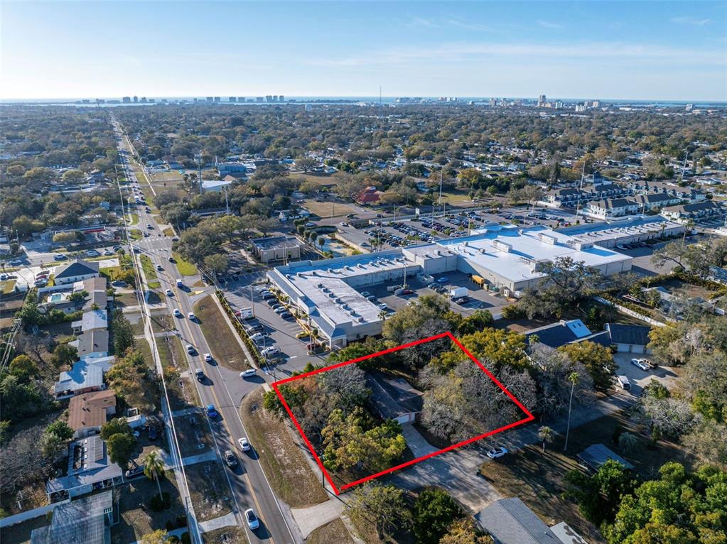1546 Belleair Road Clearwater, FL 33756 - Photo 11 of 48