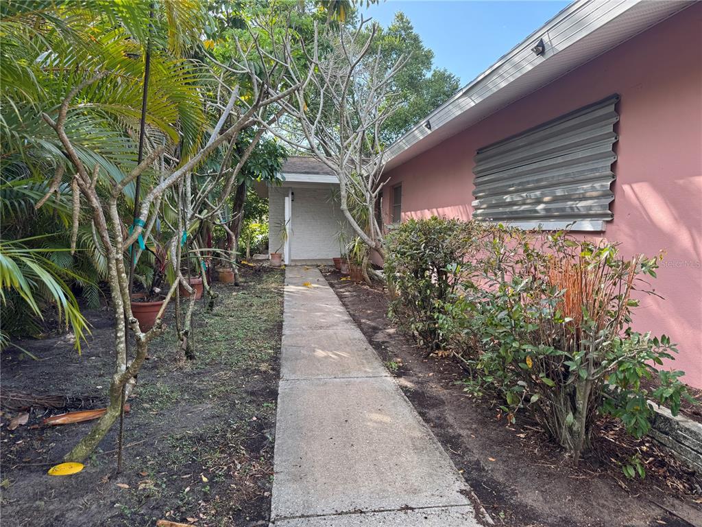 1546 Belleair Road Clearwater, FL 33756 - Photo 3 of 48