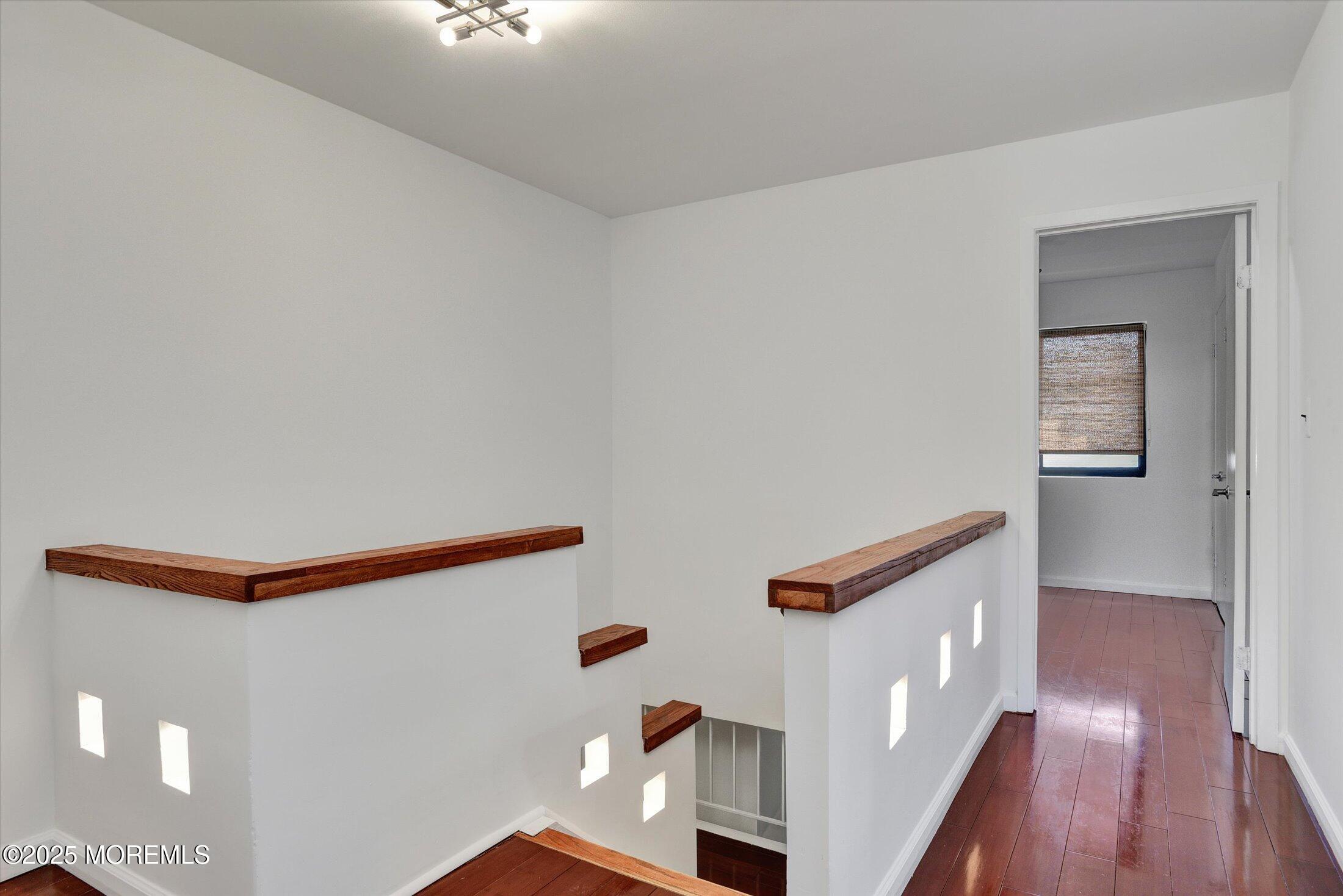 388 Middlewood Road Middletown, NJ 07748 - Photo 17 of 32 17-Upper Level