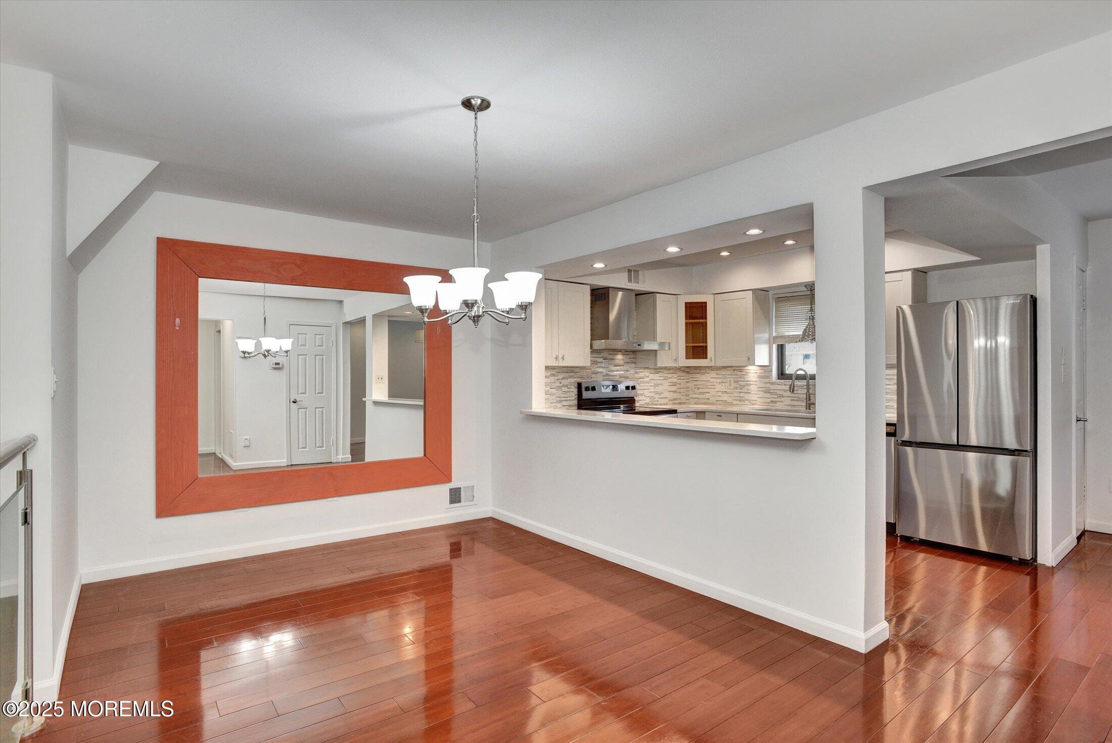 388 Middlewood Road Middletown, NJ 07748 - Photo 10 of 32 10-Dining Room to Kitchen