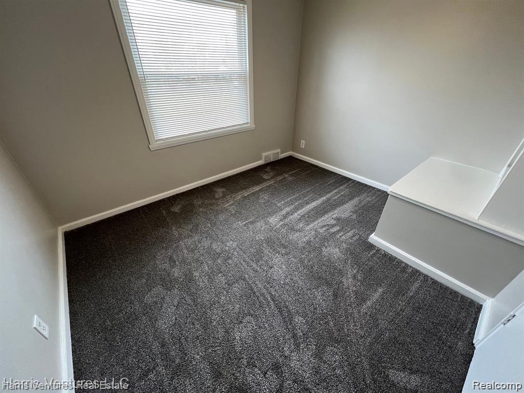 21530-34 Moross Road Grosse Pointe, MI 48236 - Photo 10 of 18 Bedroom #1