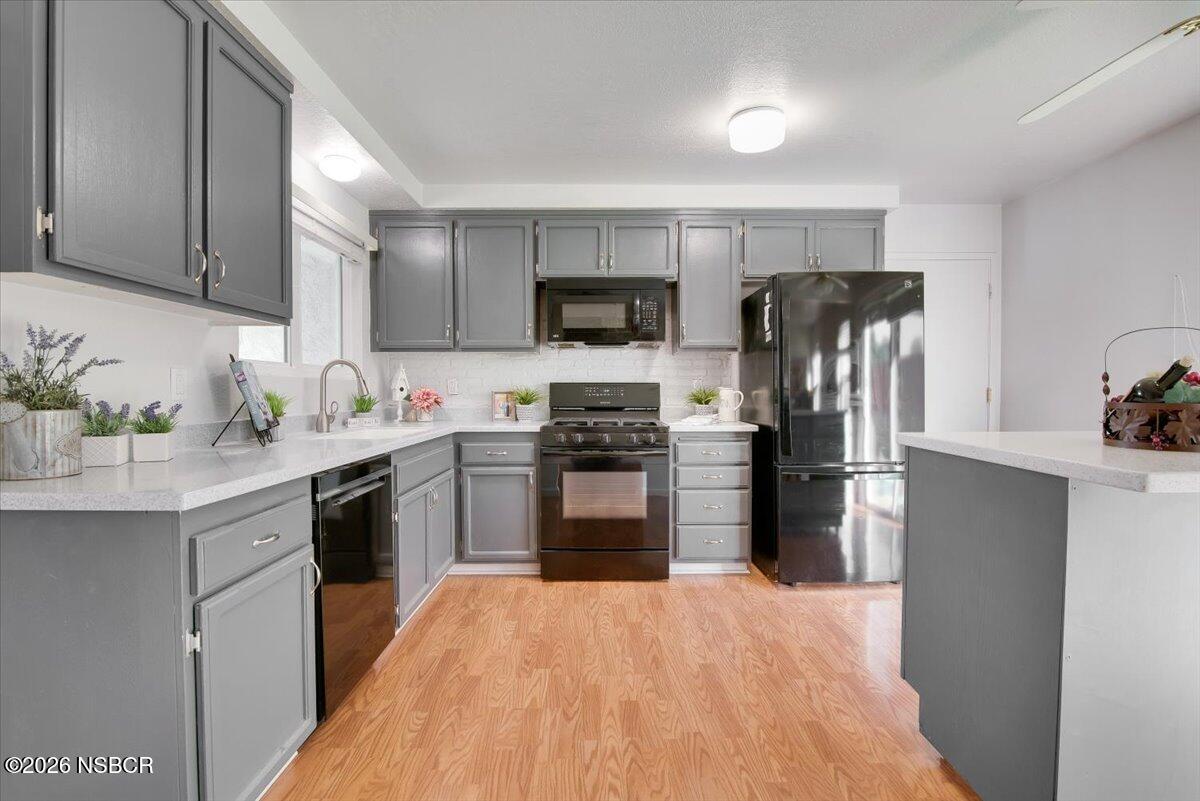 1001 East Bush Avenue Lompoc, CA 93436 - Photo 4 of 26 37-DSC_6237