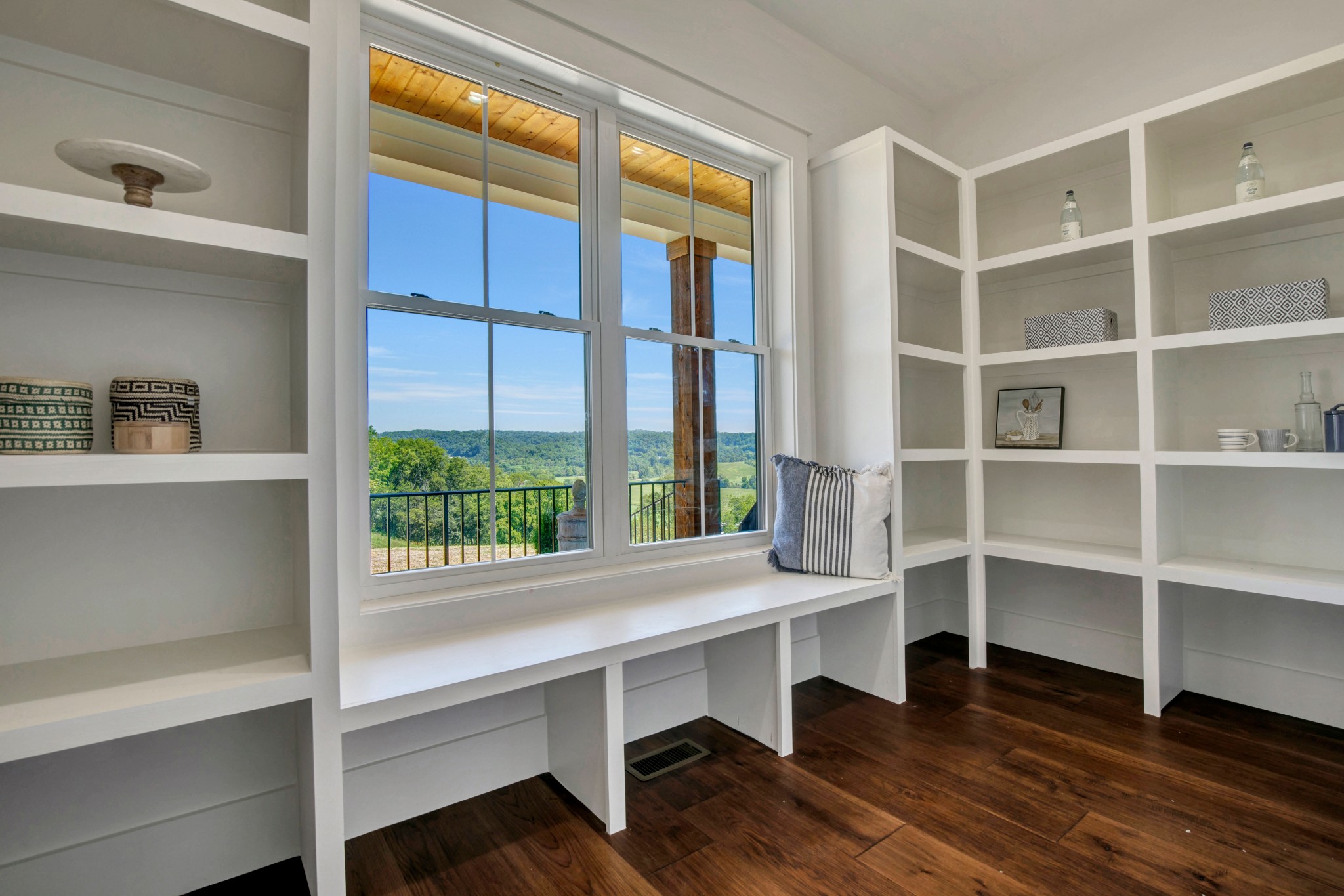 2546 Taylor Road Columbia, TN 38401 - Photo 17 of 50 Gallery Image 17