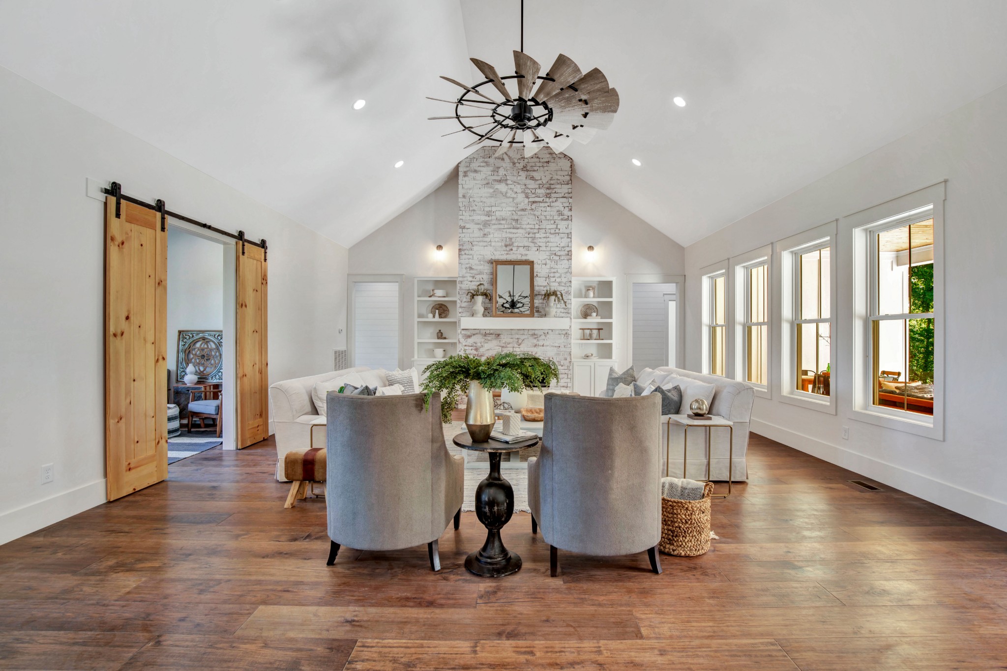 2546 Taylor Road Columbia, TN 38401 - Photo 5 of 50 Gallery Image 5
