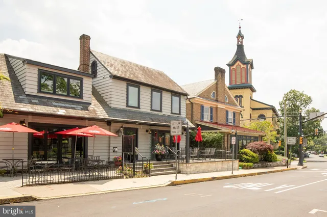 $1,950 | 30 West State Street, Unit B, Doylestown, PA 18901