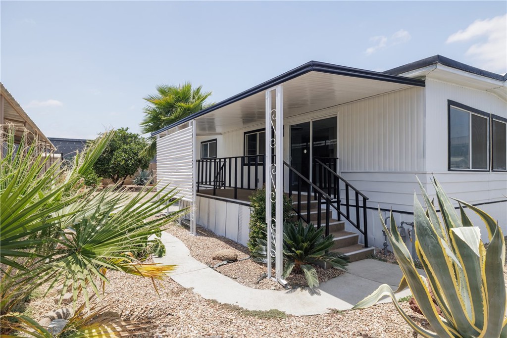 3700 Buchanan Street, Unit 58 Corona, CA 92503 - Photo 5 of 37