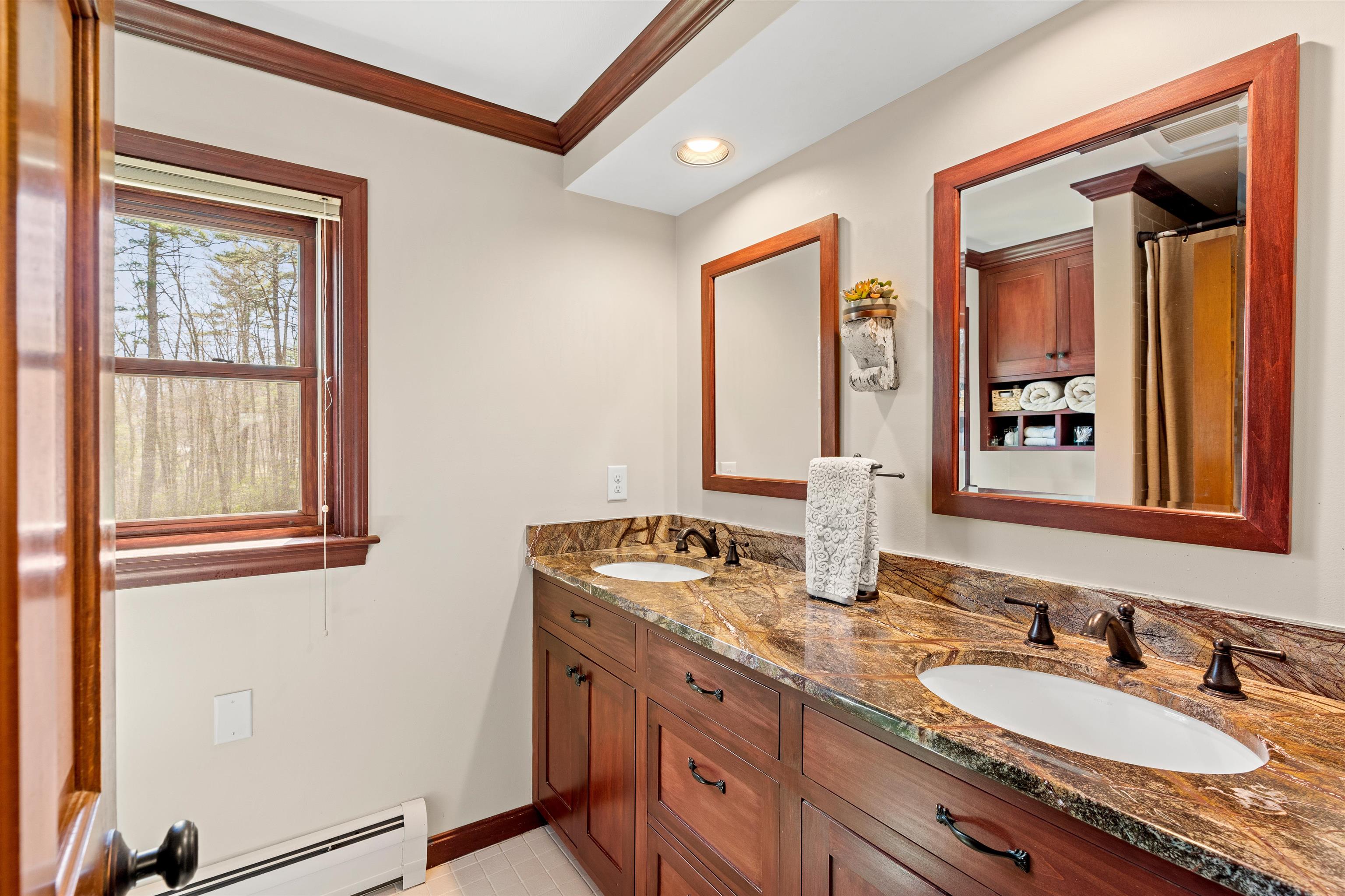 36 Boxwood Road Bedford, NH 03110 - Photo 22 of 40