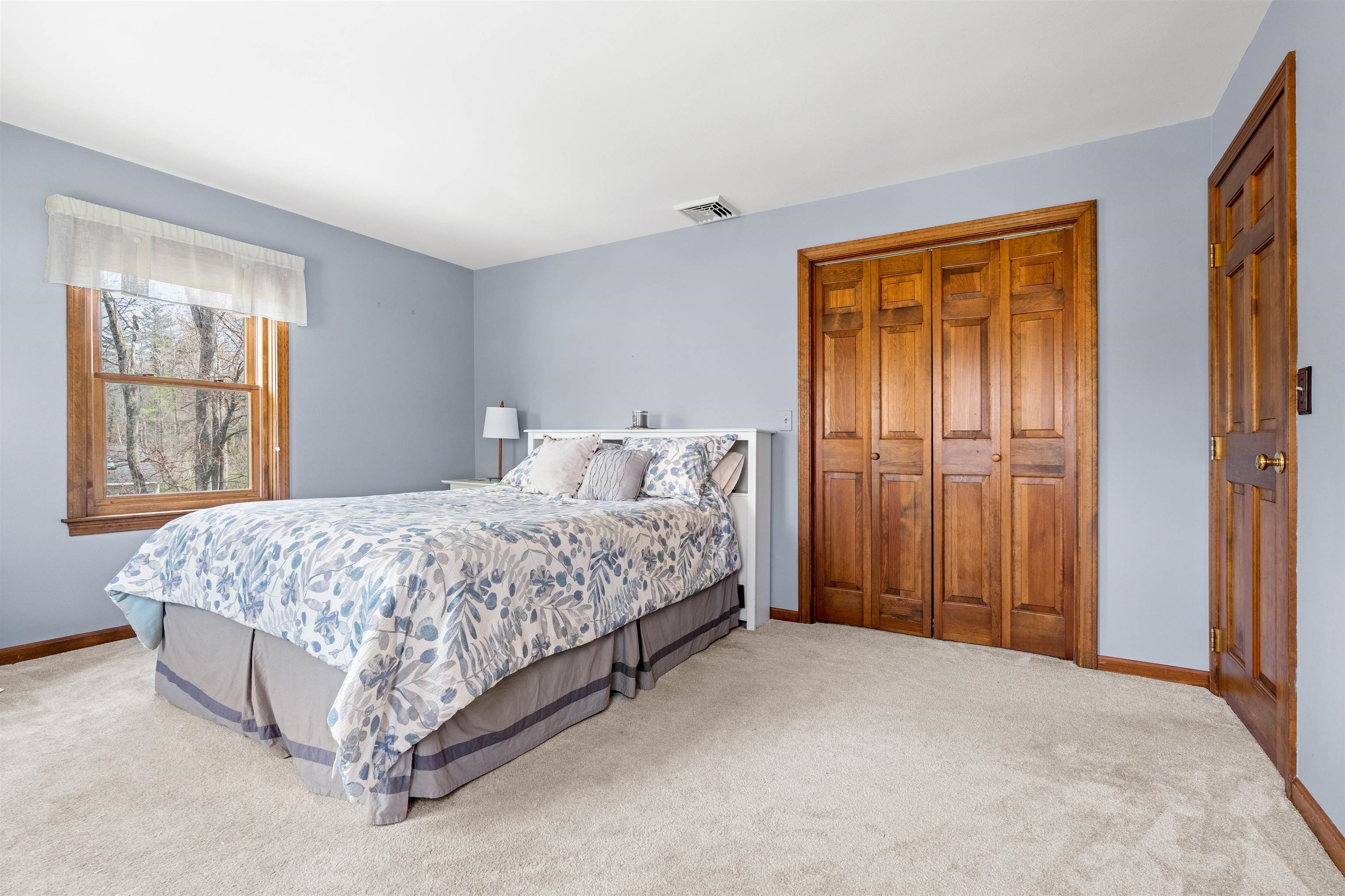 36 Boxwood Road Bedford, NH 03110 - Photo 25 of 40
