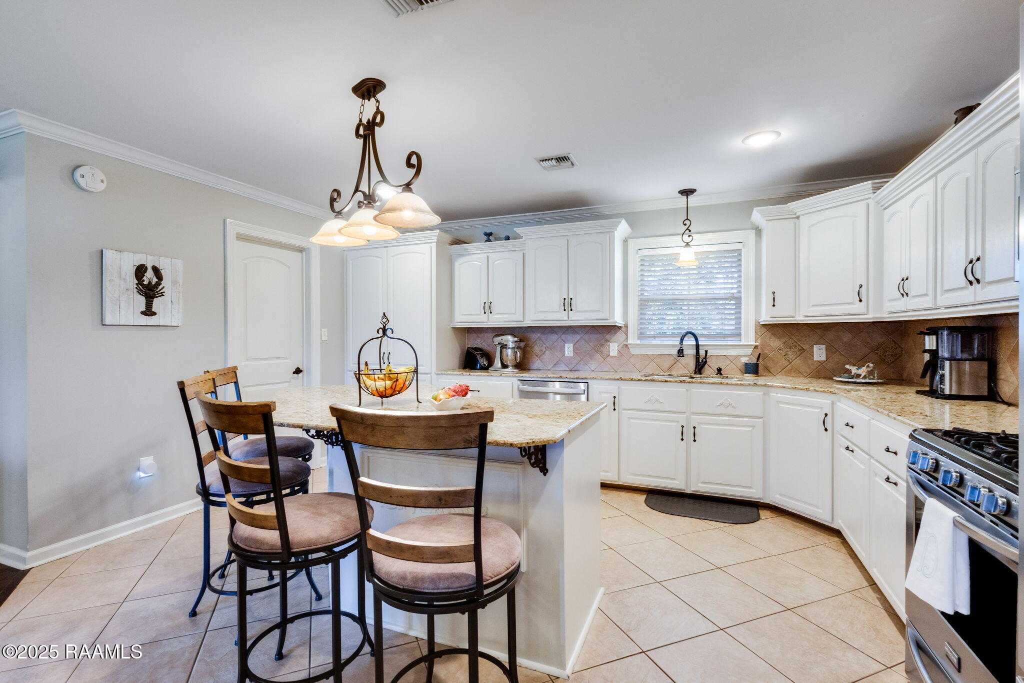 709 West Pine Street Erath, LA 70533 - Photo 9 of 22 9-web-or-mls-709 W Pine St-7 - Copy
