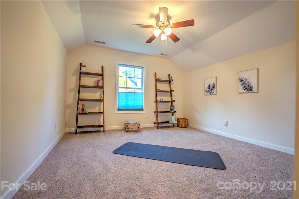 79 Noble Road, Unit 2 Fairview, NC 28730 - Photo 12 of 48 Gallery Image 12