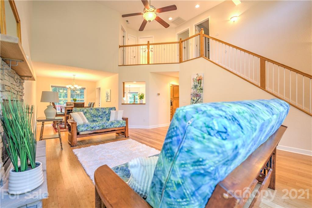 79 Noble Road, Unit 2 Fairview, NC 28730 - Photo 17 of 48 Gallery Image 17