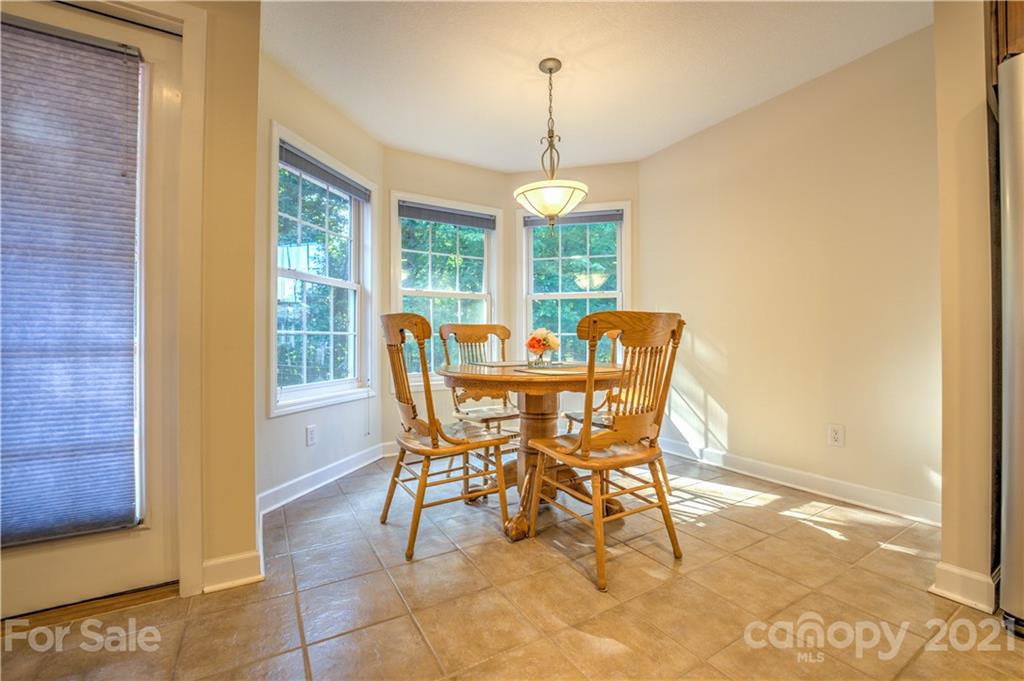 79 Noble Road, Unit 2 Fairview, NC 28730 - Photo 24 of 48 Gallery Image 24